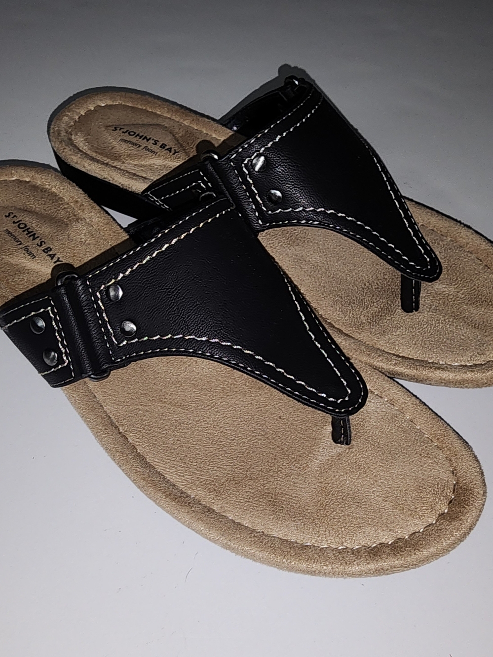 St. John's Bay women's size 6.5 black thong sandals SJB Zunyi with box